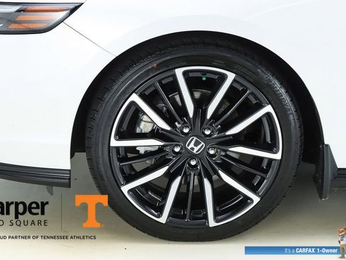 Used 2023 Honda Accord Touring image 5