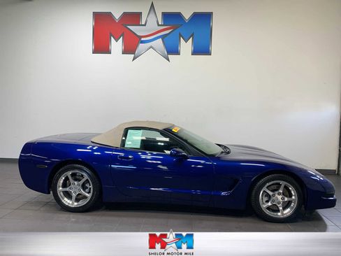 Used 2004 Chevrolet Corvette w/ Preferred Equipment Group image 1