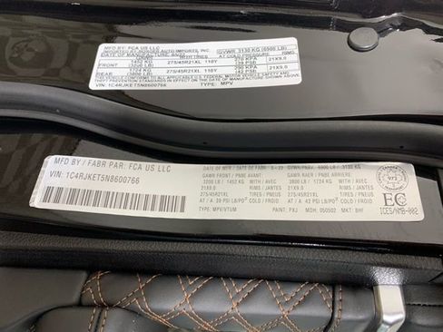 Used 2022 Jeep Grand Cherokee L Summit w/ Advanced Protech Group IV image 40