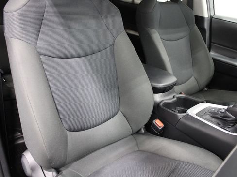 Used 2024 Toyota RAV4 LE AWD/4WD image 27