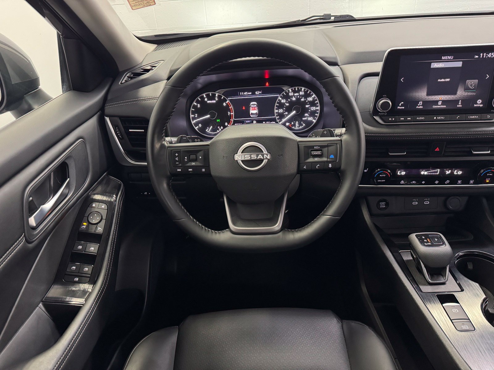 Certified 2025 Nissan Rogue SV w/ SV Premium Package AWD/4WD image 19