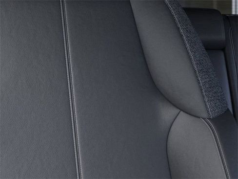 New 2025 Cadillac Optiq Luxury 1 w/ LPO, ONYX Package image 21