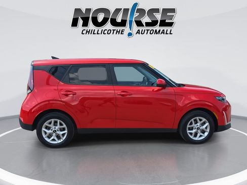 Used 2024 Kia Soul LX w/ Option Group 015 FWD image 9