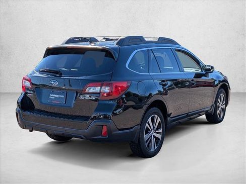 Used 2018 Subaru Outback 2.5i Limited image 5