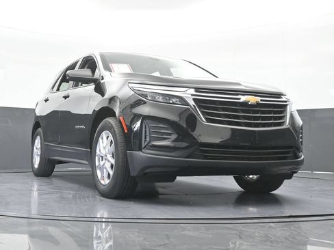Used 2023 Chevrolet Equinox LS FWD image 59