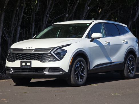 Certified 2025 Kia Sportage LX AWD/4WD image 8