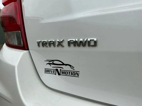 Used 2022 Chevrolet Trax LT w/ Driver Confidence Package image 18