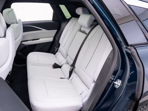 New 2026 Cadillac Lyriq Luxury w/ LPO, Floor Liner Package AWD/4WD image 17