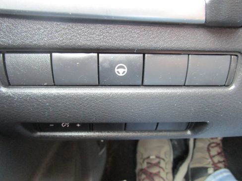 Used 2022 Nissan Rogue SV AWD/4WD image 17