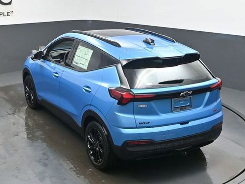 New 2027 Chevrolet Bolt RS w/ Technology Package FWD image 19