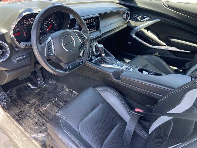 Used 2018 Chevrolet Camaro LT RWD image 6