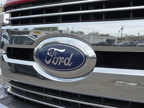 Used 2019 Ford F350 Lariat w/ Lariat Value Package AWD/4WD image 7
