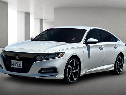 Used 2018 Honda Accord Sport image 8