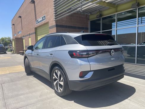 Used 2023 Volkswagen ID.4 Pro image 4