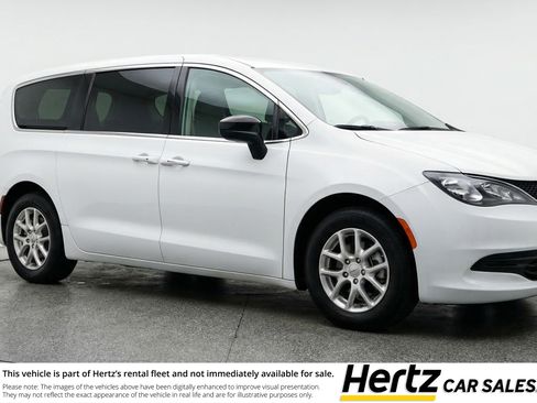 Used 2024 Chrysler Voyager LX image 1