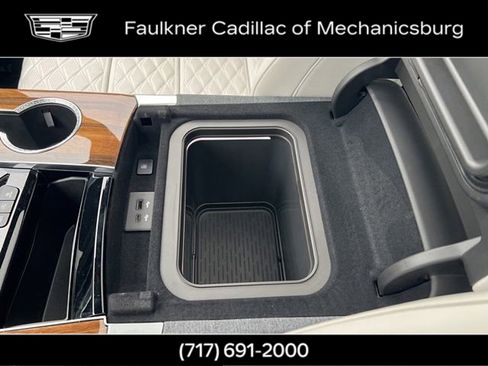 Certified 2026 Cadillac Escalade Platinum Sport w/ LPO, ONYX Package AWD/4WD image 38