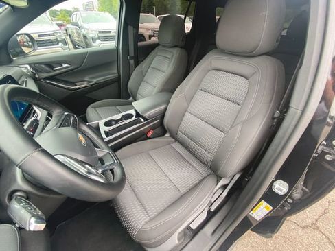 Used 2025 Chevrolet Equinox LT FWD image 19