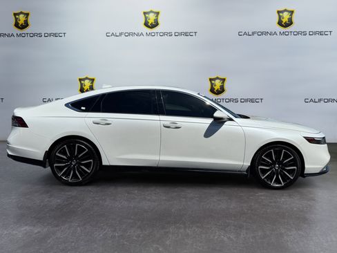 Used 2024 Honda Accord Touring image 6