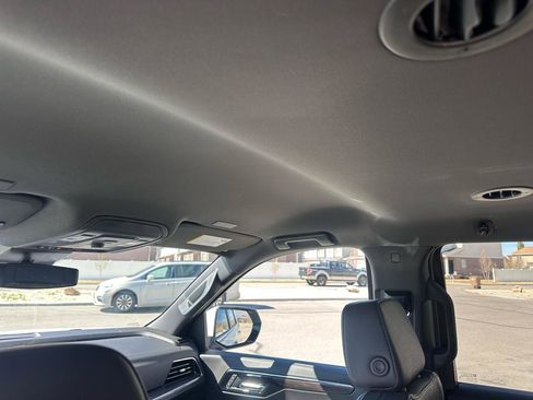 Used 2025 Chevrolet Tahoe LT image 9