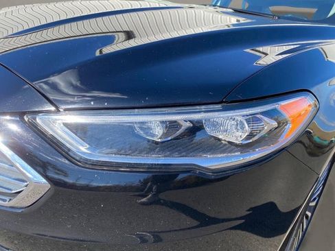 Used 2018 Ford Fusion SE w/ Fusion SE Technology Package image 11