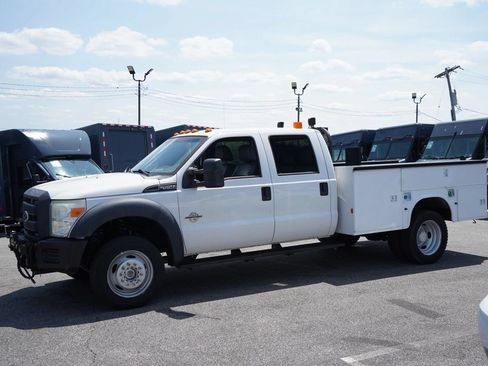 Used 2015 Ford F550 4x4 Crew Cab Super Duty image 3