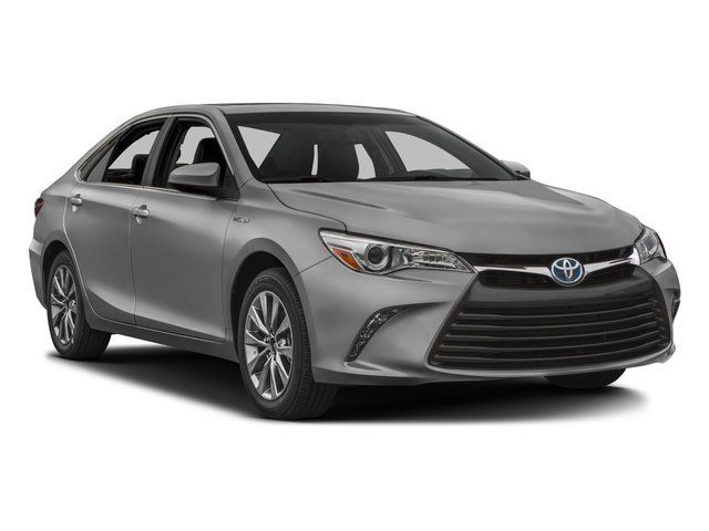 Used 2017 Toyota Camry XLE w/ Moonroof Package FWD image 6