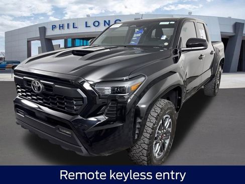 Used 2024 Toyota Tacoma TRD Sport AWD/4WD image 3