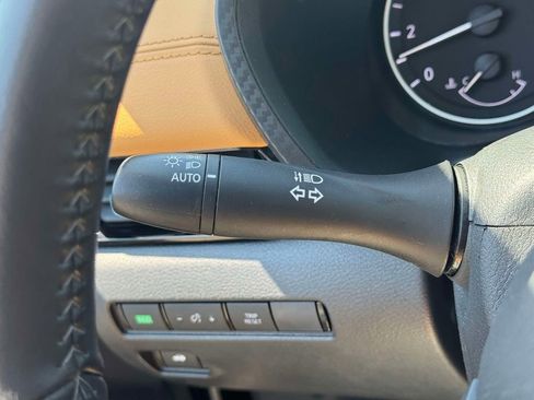 Used 2023 Nissan Sentra SV w/ SV Premium Package FWD image 23