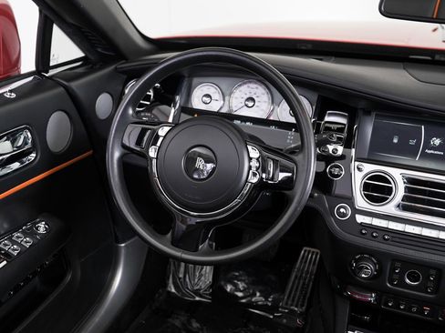 Used 2020 Rolls-Royce Dawn image 69