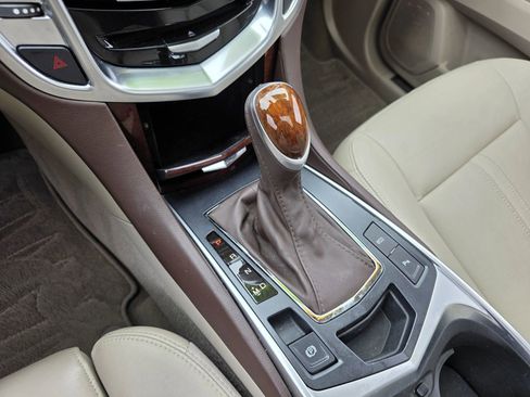 Used 2015 Cadillac SRX Luxury FWD image 19