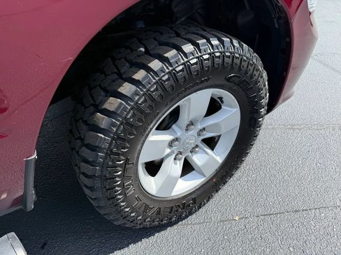 Used 2018 RAM 1500 Express AWD/4WD image 38