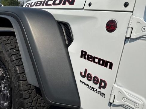 Used 2021 Jeep Wrangler Unlimited Rubicon w/ Xtreme Recon 35" Tire Package AWD/4WD image 8