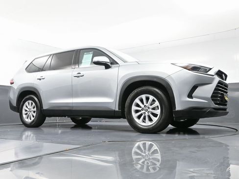 Used 2024 Toyota Grand Highlander XLE image 55