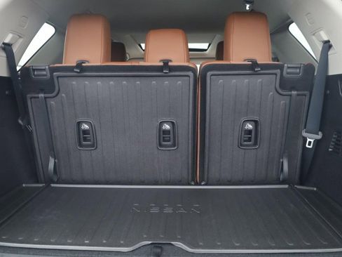 New 2026 Nissan Pathfinder Platinum image 26