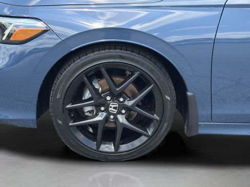 Used 2025 Honda Civic Sport image 28