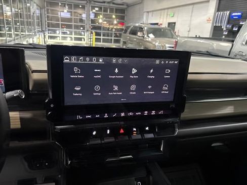 Used 2026 GMC Hummer EV SUV AWD/4WD image 23