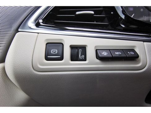 Used 2023 Cadillac XT6 Premium Luxury w/ Technology Package image 11