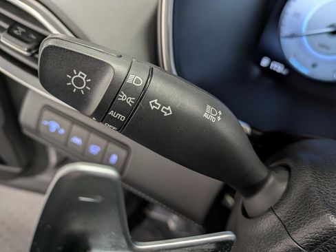 Used 2023 Hyundai Santa Fe SEL w/ Premium Package image 17