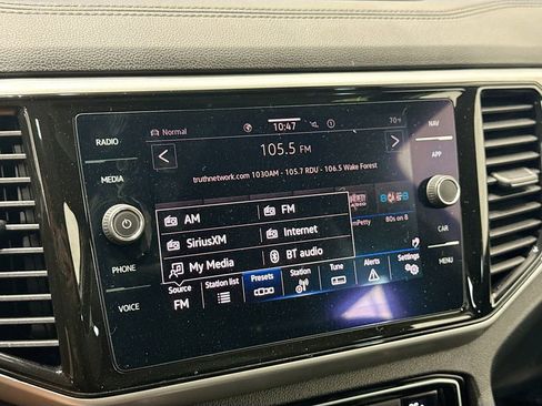 Used 2022 Volkswagen Atlas Cross Sport SEL R-Line image 36