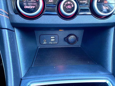 Used 2023 Subaru Crosstrek 2.5i Limited w/ Moonroof Package image 27