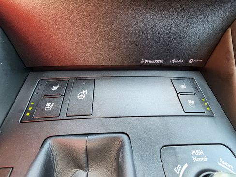 Used 2022 Lexus IS 300 w/ Premium Package image 27