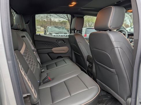 New 2026 GMC Canyon Denali AWD/4WD image 26