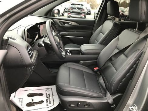 Certified 2026 Chevrolet Traverse LT AWD/4WD image 14