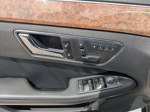 Used 2011 Mercedes-Benz E 350 BlueTEC Sedan image 12