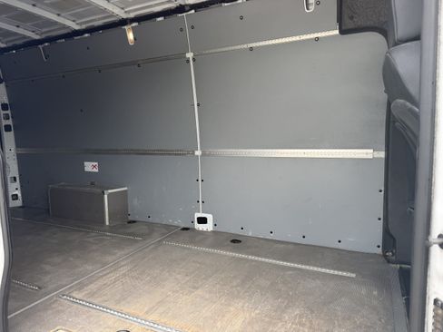 Used 2021 Mercedes-Benz Sprinter 2500 image 20