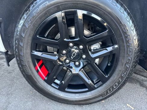 Certified 2023 Chevrolet Silverado 1500 RST w/ Redline Edition AWD/4WD image 24