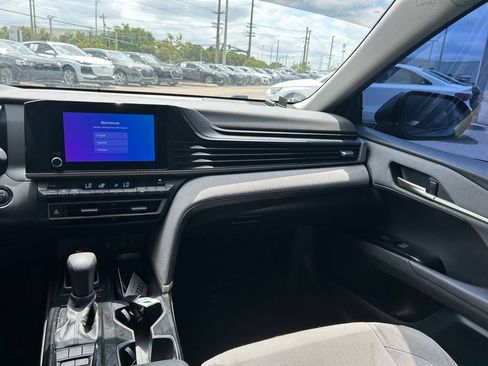 Used 2025 Toyota Camry LE w/ Convenience Package FWD image 12