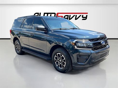 Used 2024 Ford Expedition XLT image 1