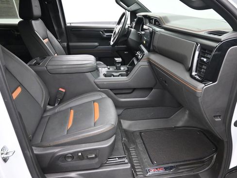Used 2025 GMC Sierra 1500 AT4 image 7