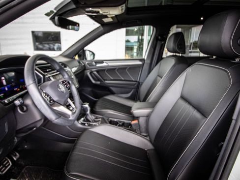Certified 2023 Volkswagen Tiguan SE R-Line FWD image 23